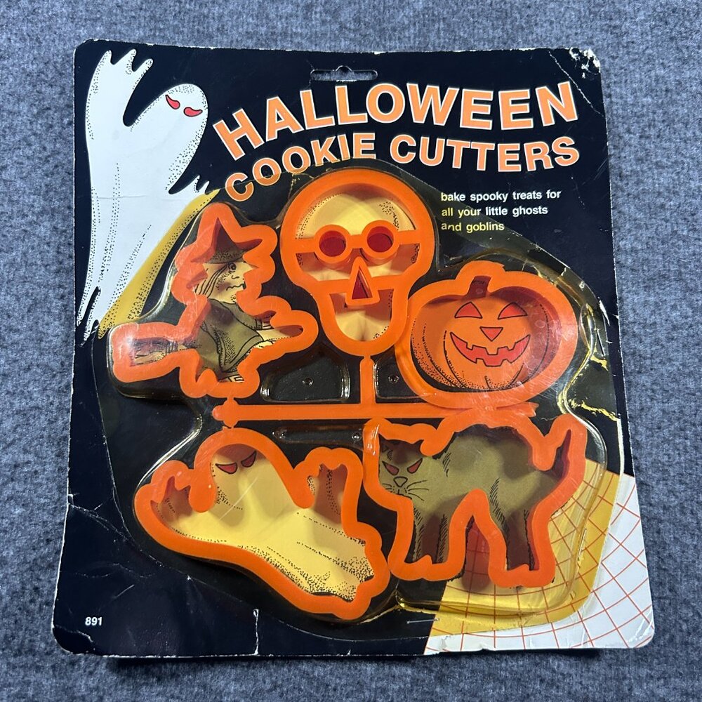 Vintage Woolworth 5 HALLOWEEN‎ COOKIE CUTTERS Ghost, Witch, Skull, Pumpkin & Cat